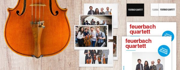 Mockup Pressepaket – Fünf Fotos, Logo auf Visitenkarte, Pressetexte